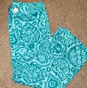 EUC Ann Taylor capri 6